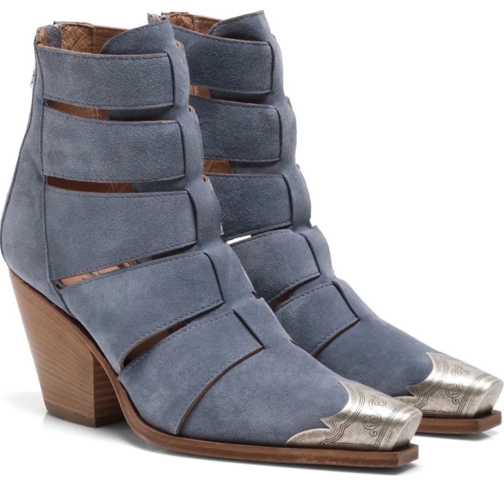 Free People Brayden Fisherman Boots women’s size 38 COLOR boardwalk blue suede.